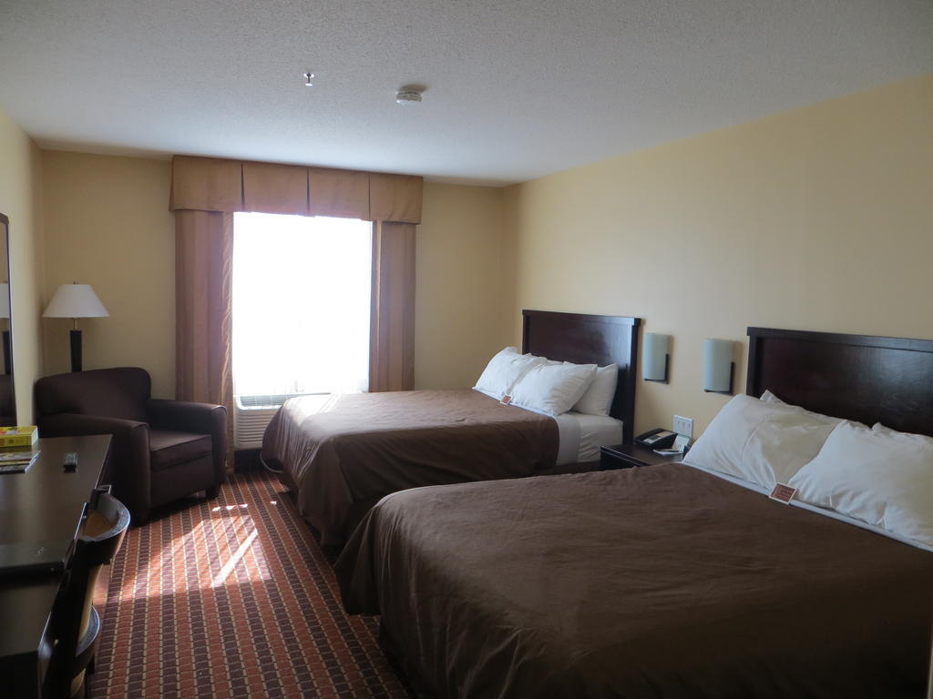 Stoughton Poplar Tree Inn חדר תמונה