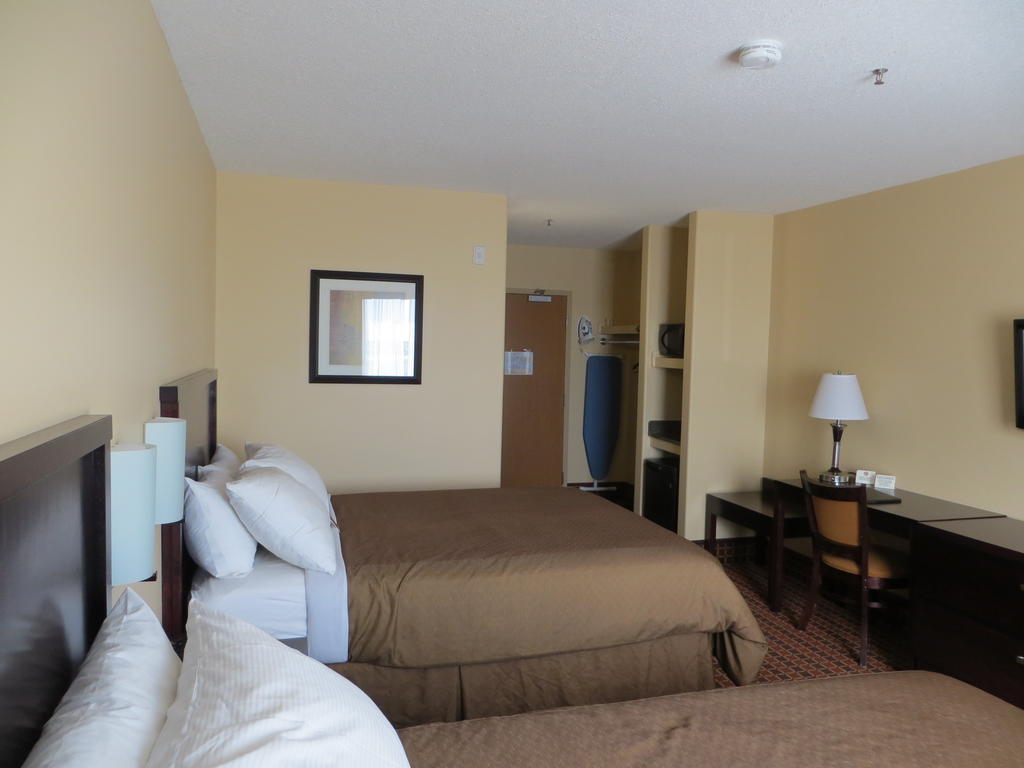 Stoughton Poplar Tree Inn חדר תמונה